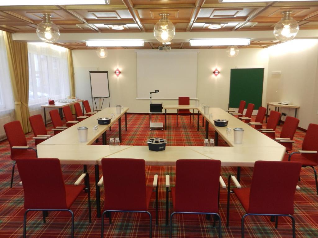 Parkhotel Zum Stern Oberaula Bagian luar foto