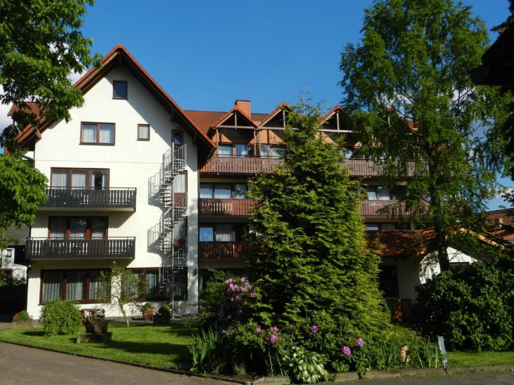 Parkhotel Zum Stern Oberaula Bagian luar foto
