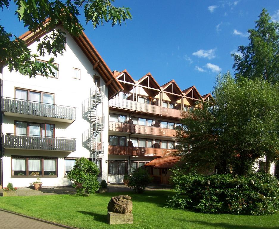 Parkhotel Zum Stern Oberaula Bagian luar foto